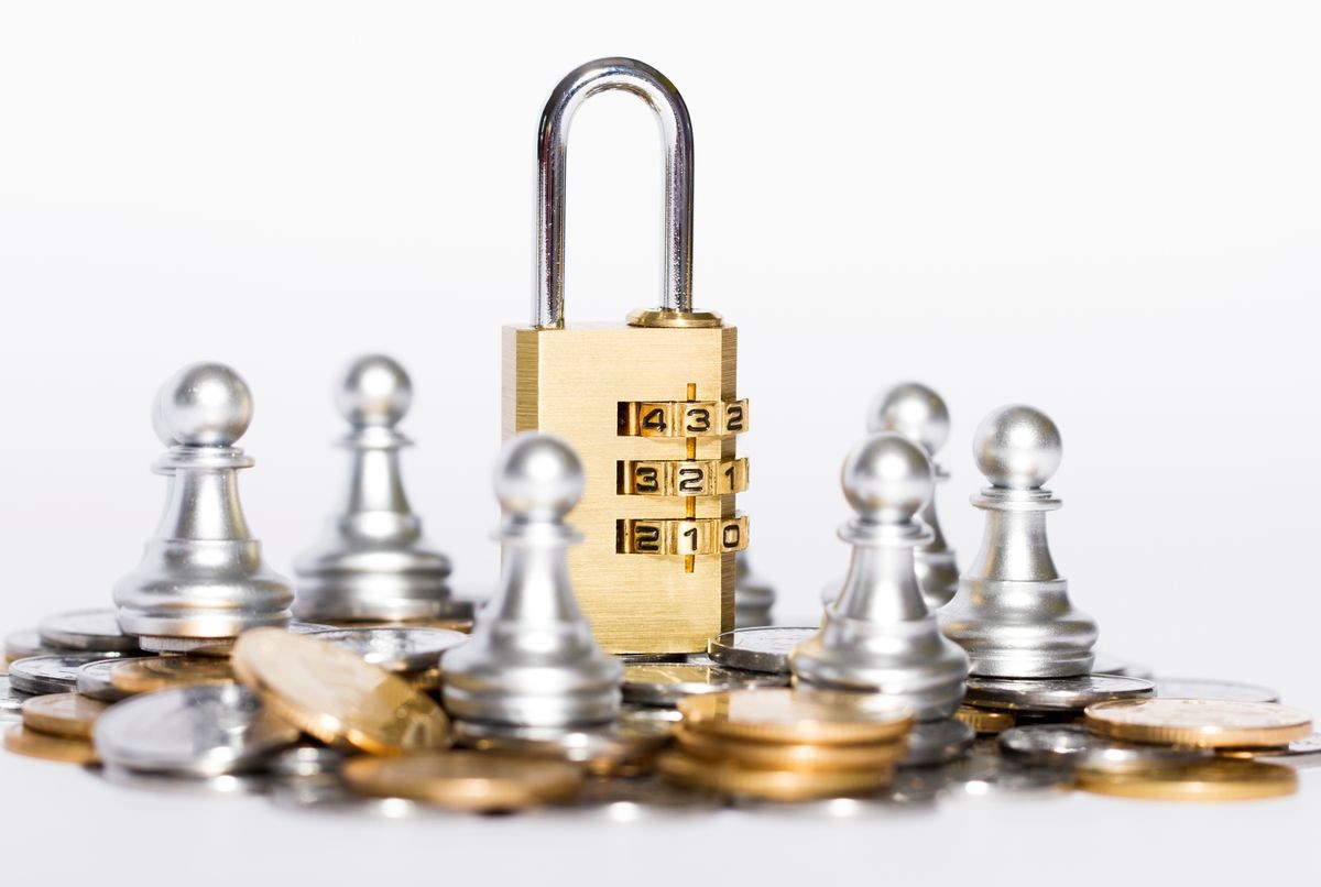 Protect capital security, market economy protection, locks and gold coins
